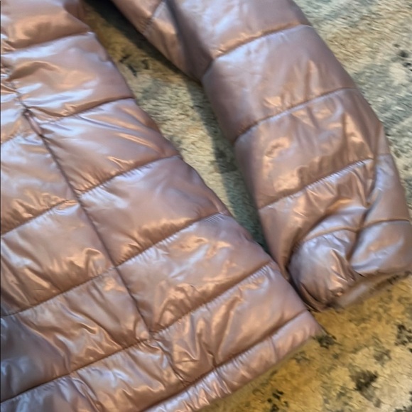 Andrew Marc Metallic Purple Reversible Puffer Jacket with Quilted Design - Picture 5 of 11